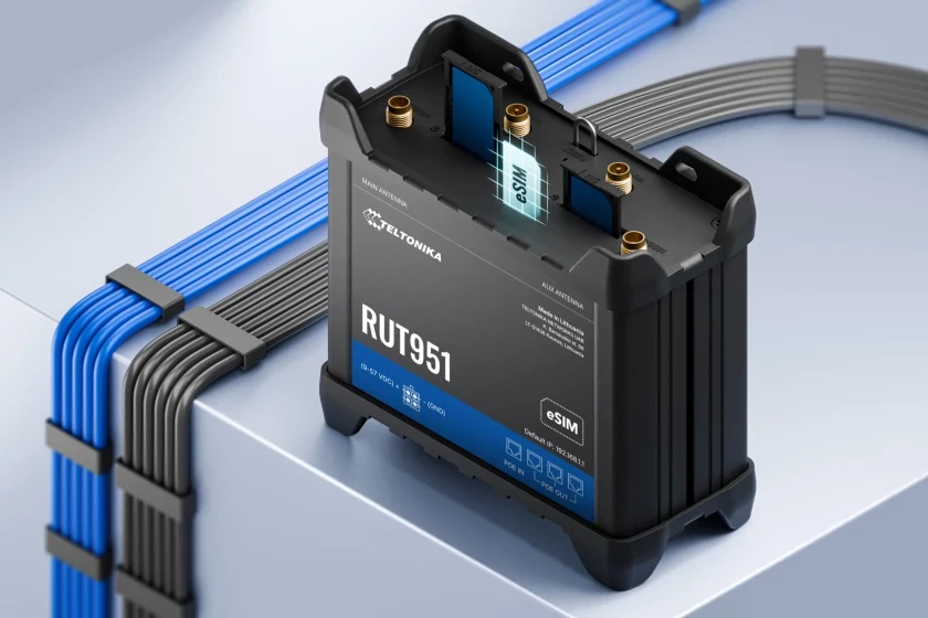 RUT951 PoE+ mobilnet router