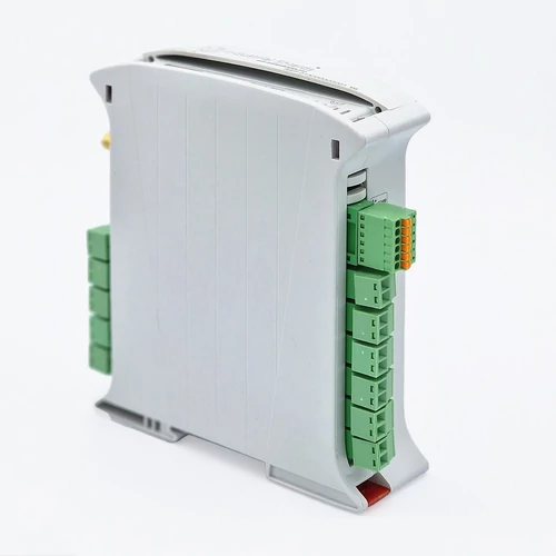 PLC 14 IO-val ESP32 modullal