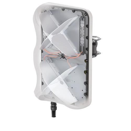 QuMax Kültéri Nagyteljesítményű Irányított Antenna Teltonika RUTM30/RUTM31-hez