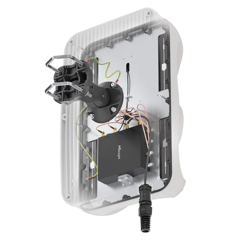 QuMax AMUR75M Kültéri Irányított Antenna és Tokozat UR75 routerekhez LTE/5G + Wi-Fi + GPS 